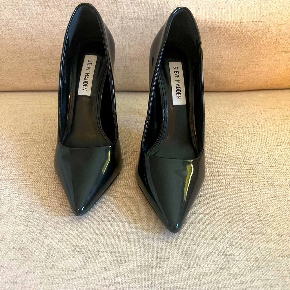 Steve Madden Black Heeled Elegance